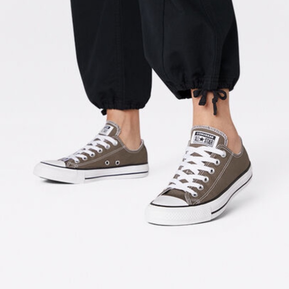 Dark Grey Converse All Star Size 3.5 Unisex (5.5 US Women’s)